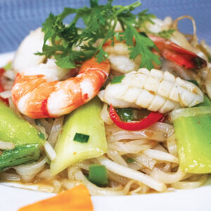 Stir-Fried Rice Noodles with Shrimp & Mixed Vegetables | 海老 野菜ミックス•フォ-の麺炒め