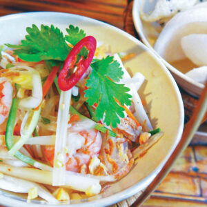 Vietnamese Lotus Stem & Seafood Salad | 海鮮 . ハスのサラダ